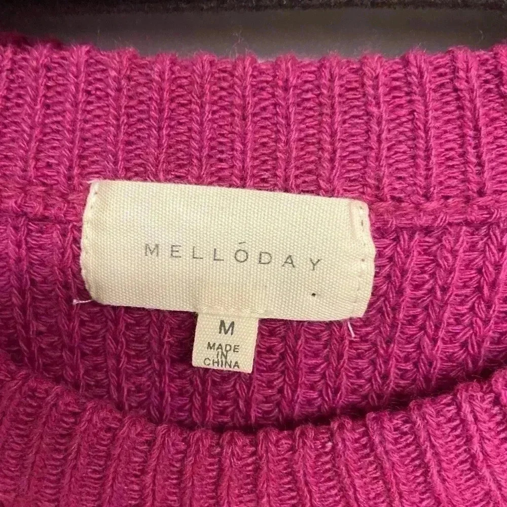 Size medium women’s 2 Pocket sweater. New but no tags. Fuchsia pink. - Picture 9 of 10